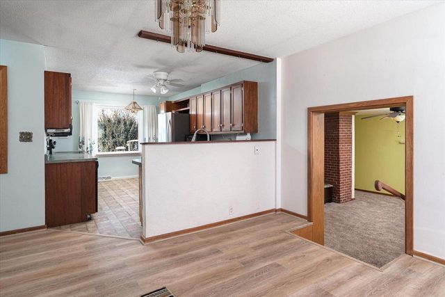 N6213 Fox STREET, Onalaska, WI 54650