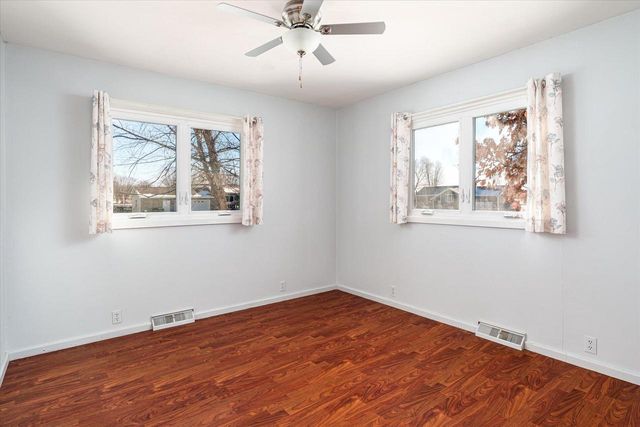 N6213 Fox STREET, Onalaska, WI 54650