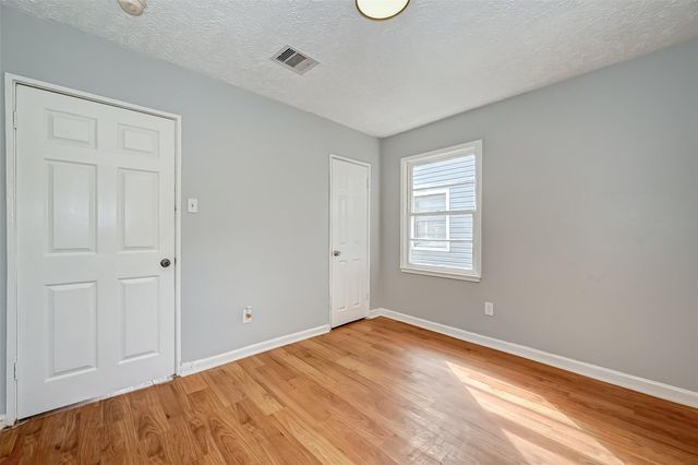 7946 Jutland Road, Houston, TX 77033
