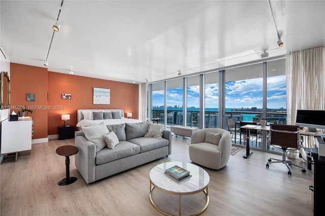 6799 Collins Ave LPH01 & LPH02, Miami Beach, FL 33141