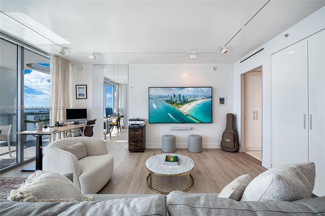 6799 Collins Ave LPH01 & LPH02, Miami Beach, FL 33141