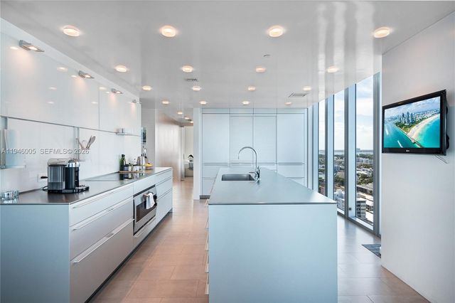 6799 Collins Ave LPH01 & LPH02, Miami Beach, FL 33141