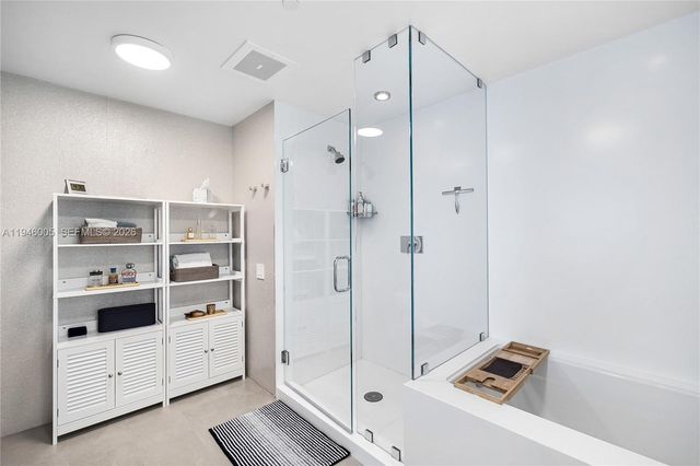 6799 Collins Ave LPH01 & LPH02, Miami Beach, FL 33141