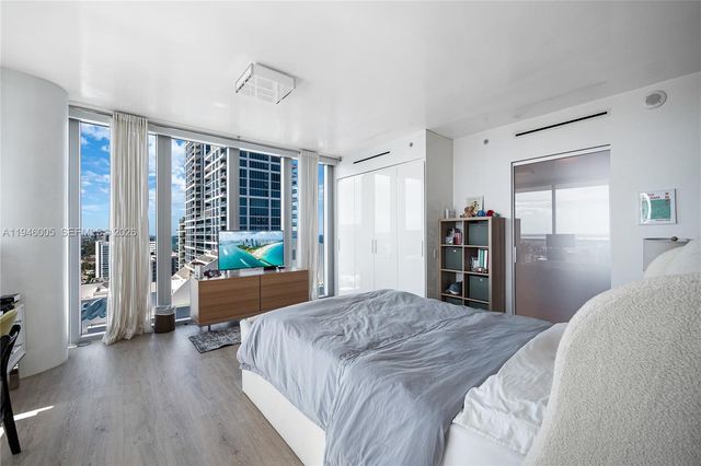 6799 Collins Ave LPH01 & LPH02, Miami Beach, FL 33141