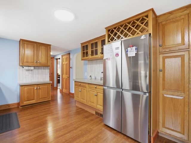 45 Campmeeting Rd, Topsfield, MA 01983