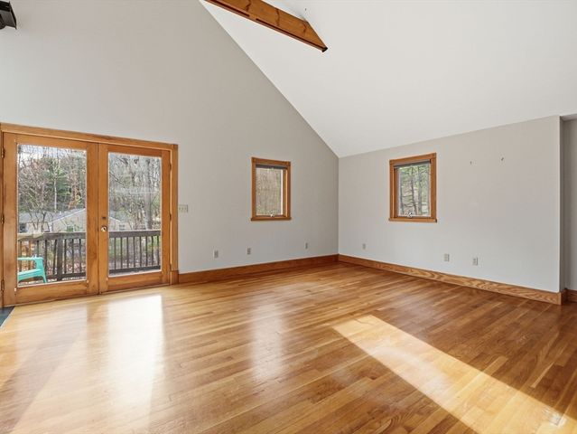 45 Campmeeting Rd, Topsfield, MA 01983