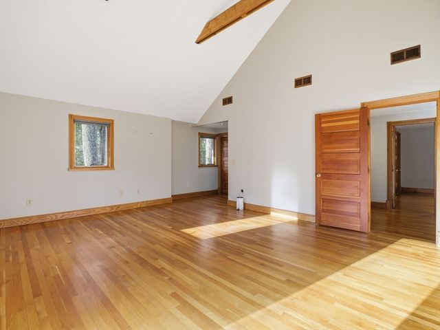 45 Campmeeting Rd, Topsfield, MA 01983