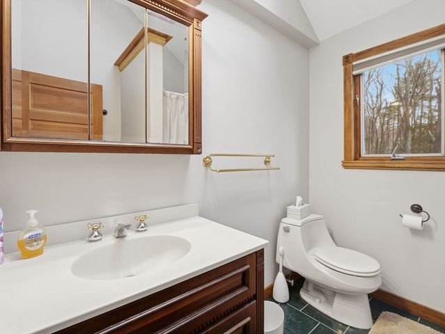 45 Campmeeting Rd, Topsfield, MA 01983