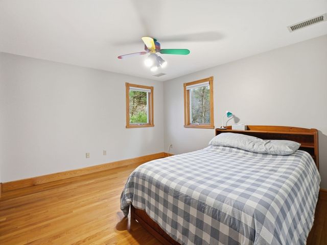 45 Campmeeting Rd, Topsfield, MA 01983