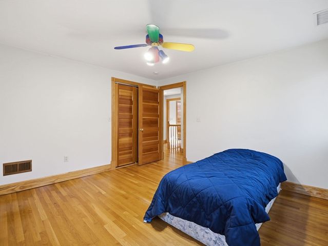 45 Campmeeting Rd, Topsfield, MA 01983