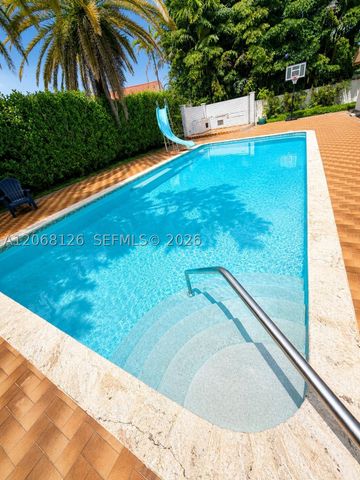 11351 SW 26th St, Miami, FL 33165