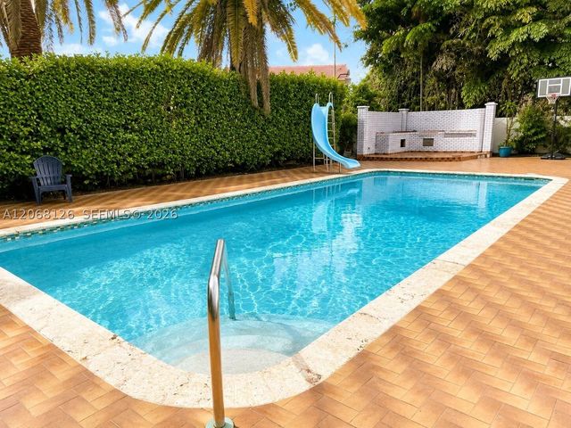 11351 SW 26th St, Miami, FL 33165