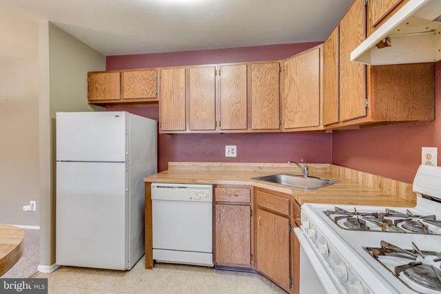 716 WOODHOLLOW DR, Marlton, NJ 08053