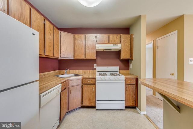 716 WOODHOLLOW DR, Marlton, NJ 08053