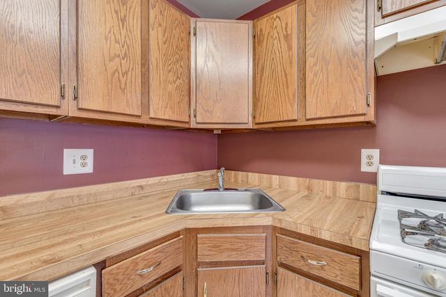 716 WOODHOLLOW DR, Marlton, NJ 08053