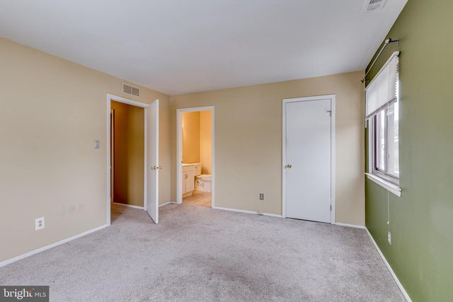 716 WOODHOLLOW DR, Marlton, NJ 08053