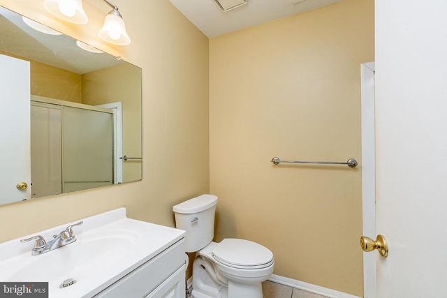 716 WOODHOLLOW DR, Marlton, NJ 08053