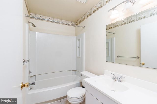 716 WOODHOLLOW DR, Marlton, NJ 08053