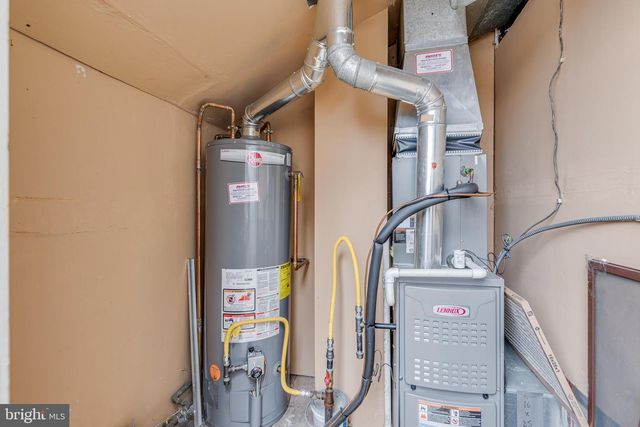 716 WOODHOLLOW DR, Marlton, NJ 08053