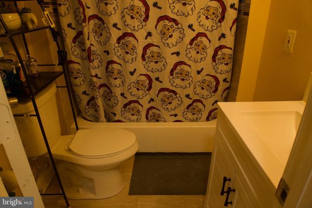 5702 LANDOVER RD, Hyattsville, MD 20784