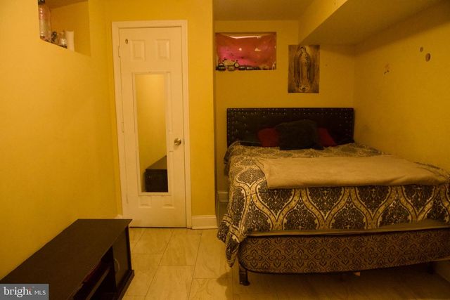 5702 LANDOVER RD, Hyattsville, MD 20784