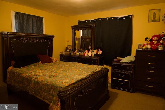 5702 LANDOVER RD, Hyattsville, MD 20784