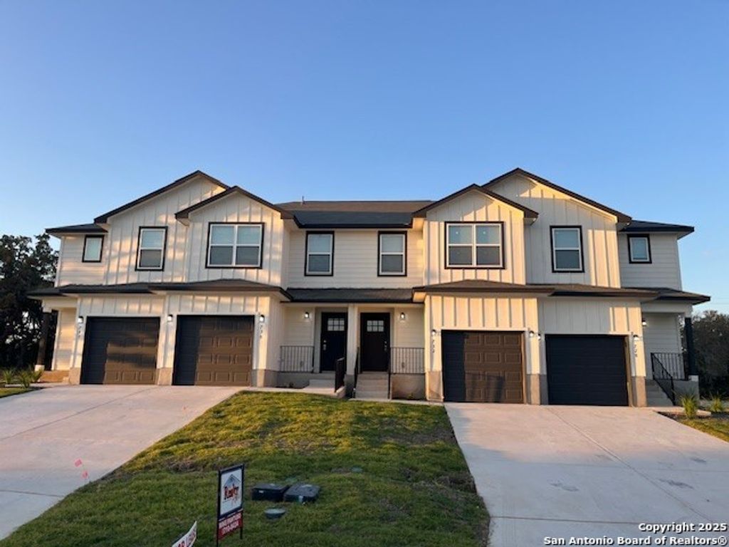 127 DAMON DIVIDE, San Antonio, TX 78253