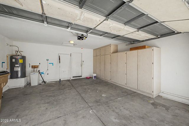 11574 W VOGEL Avenue, Youngtown, AZ 85363
