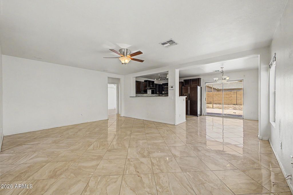 11574 W VOGEL Avenue, Youngtown, AZ 85363 — photo 2