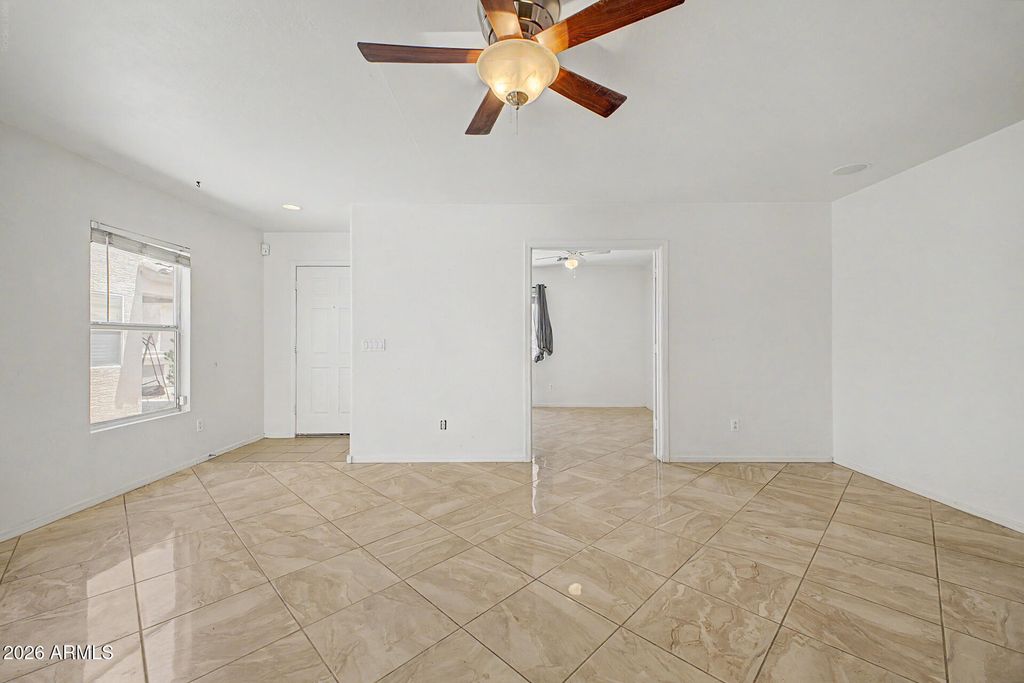 11574 W VOGEL Avenue, Youngtown, AZ 85363 — photo 4