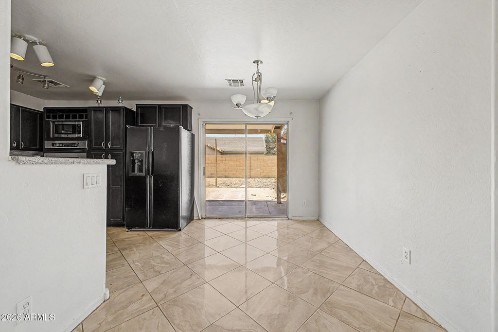 11574 W VOGEL Avenue, Youngtown, AZ 85363 — photo 5