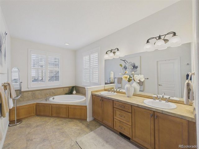 970 Inyokern Ct, Watkins, CO 80137