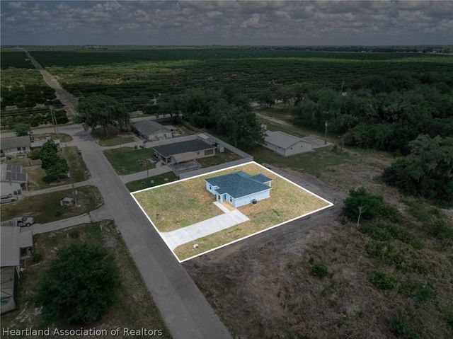 2721 W Exeter Road, Avon Park, FL 33825