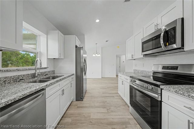 2721 W Exeter Road, Avon Park, FL 33825