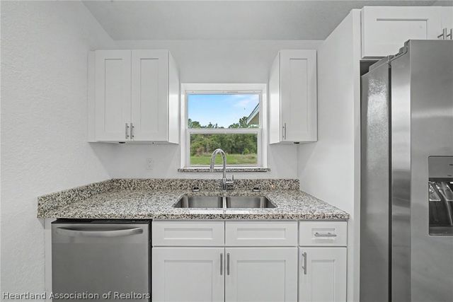 2721 W Exeter Road, Avon Park, FL 33825
