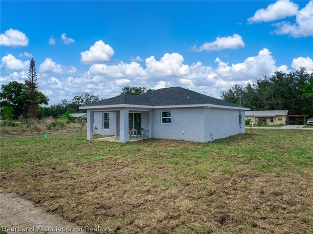 2721 W Exeter Road, Avon Park, FL 33825
