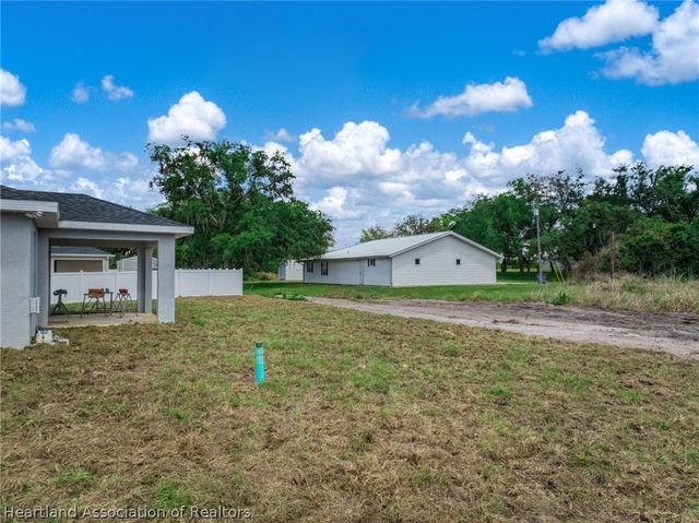 2721 W Exeter Road, Avon Park, FL 33825