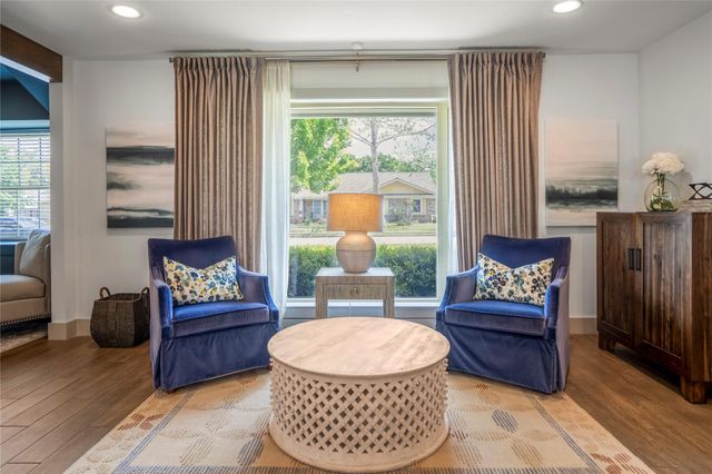 1911 Stebbins Drive, Houston, TX 77043