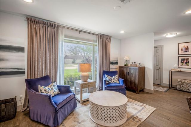 1911 Stebbins Drive, Houston, TX 77043