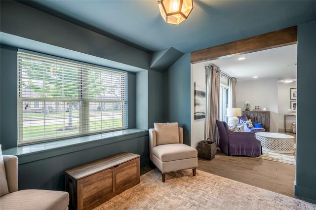 1911 Stebbins Drive, Houston, TX 77043