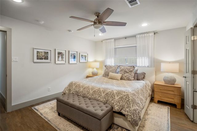 1911 Stebbins Drive, Houston, TX 77043