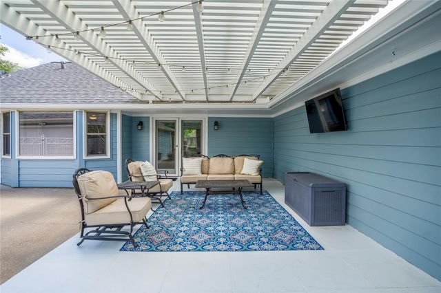 1911 Stebbins Drive, Houston, TX 77043