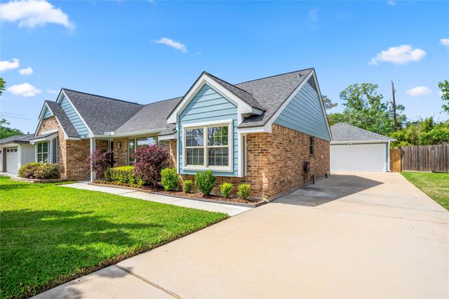1911 Stebbins Drive, Houston, TX 77043