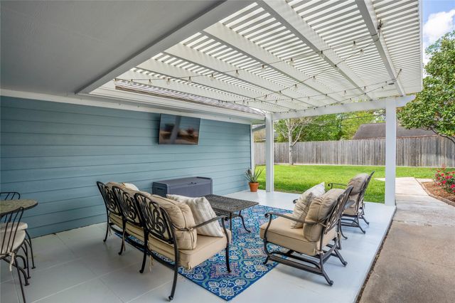 1911 Stebbins Drive, Houston, TX 77043