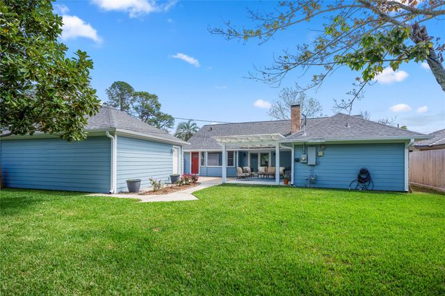 1911 Stebbins Drive, Houston, TX 77043