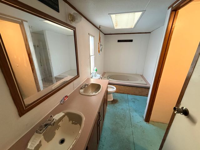 9 McCusker Place, Claremont, NH 03743