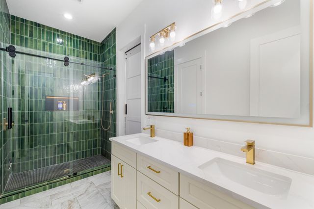 587 W Keanahalululu LN, Bastrop, TX 78602