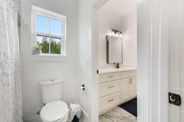 587 W Keanahalululu LN, Bastrop, TX 78602