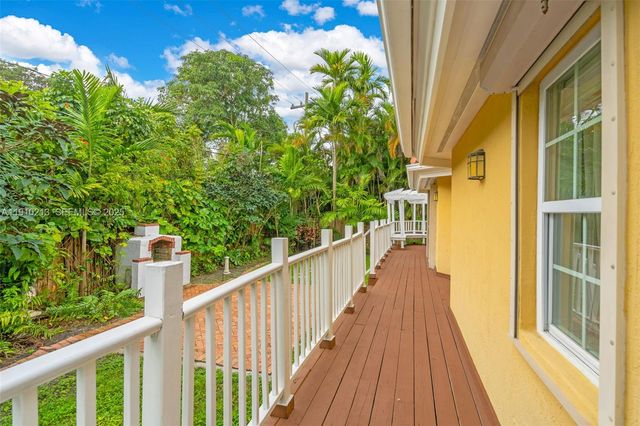 4416 SW 14th St, Miami, FL 33134