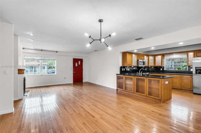 4416 SW 14th St, Miami, FL 33134